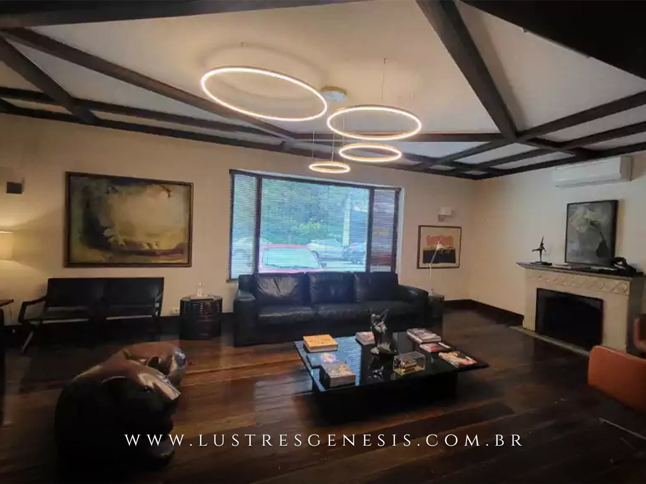 Lustre pendente 4 Rings Alianças brancas com design moderno e industrial, ideal para sala de jantar ou estar. Lustres Gênesis Site online venda de Lustres e Iluminação